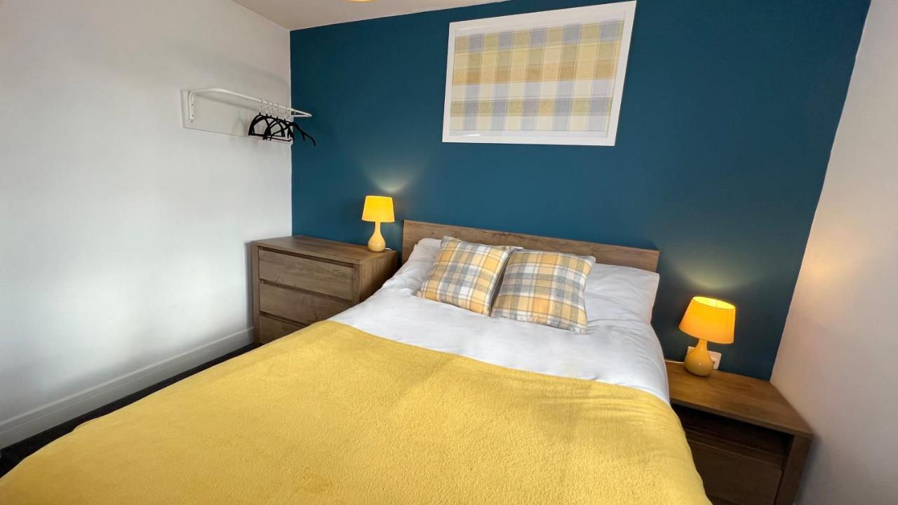 Cross Court, Stafford By Bell Apartments Ngoại thất bức ảnh
