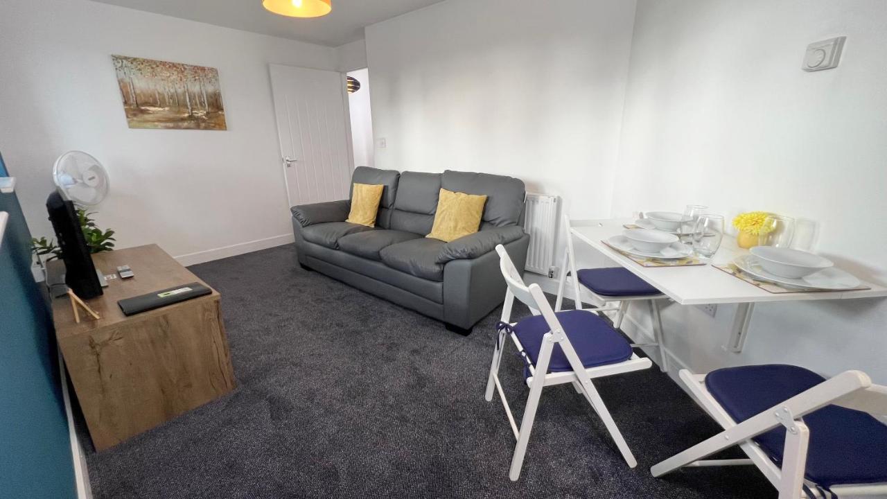 Cross Court, Stafford By Bell Apartments Ngoại thất bức ảnh