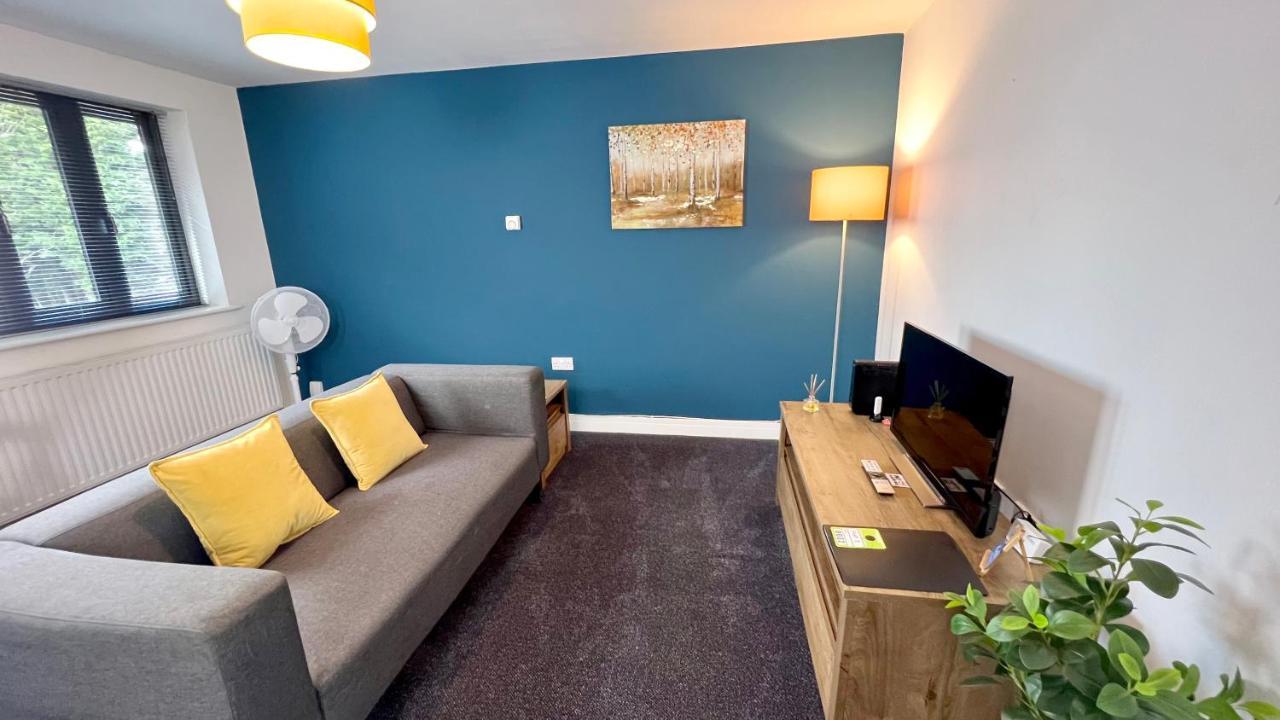 Cross Court, Stafford By Bell Apartments Ngoại thất bức ảnh