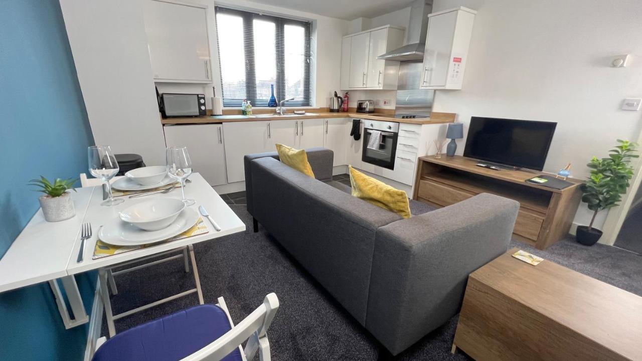 Cross Court, Stafford By Bell Apartments Ngoại thất bức ảnh