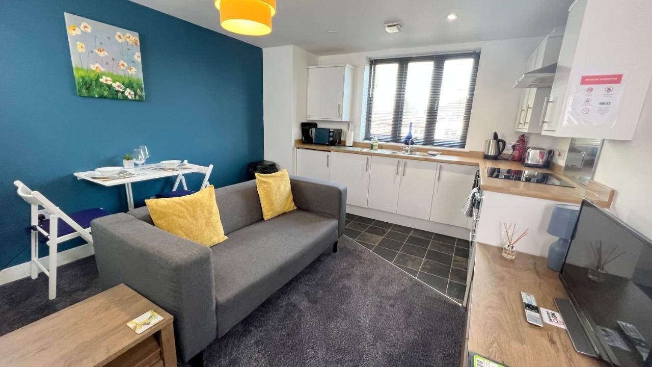 Cross Court, Stafford By Bell Apartments Ngoại thất bức ảnh
