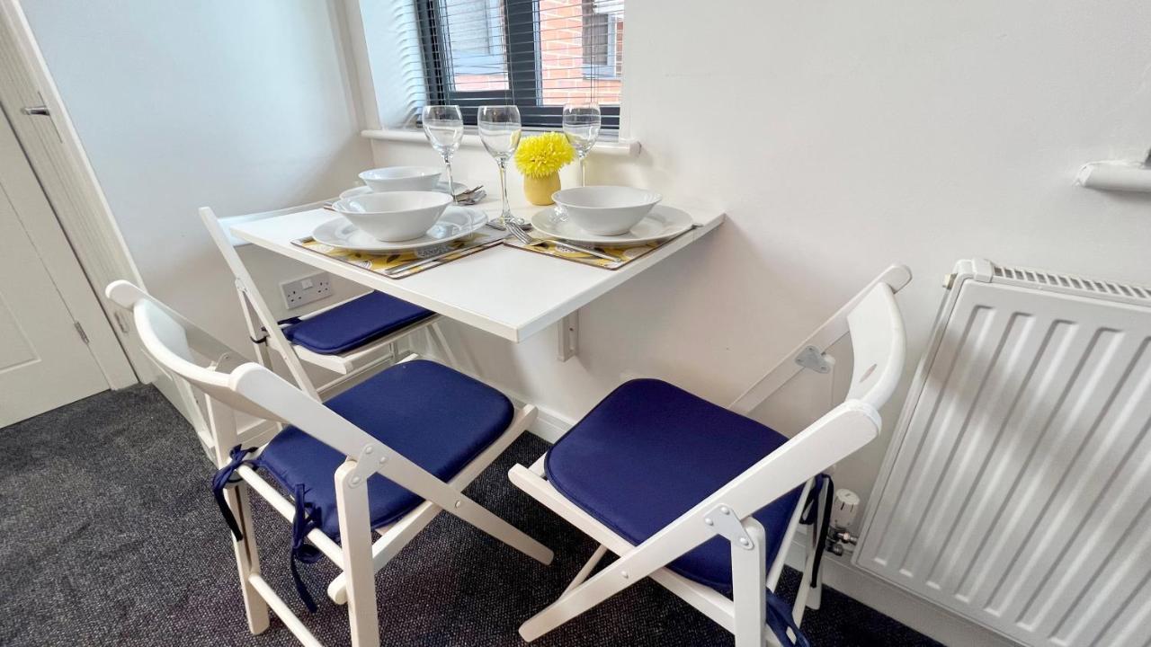 Cross Court, Stafford By Bell Apartments Ngoại thất bức ảnh