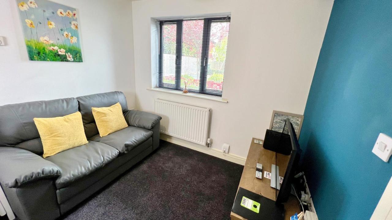 Cross Court, Stafford By Bell Apartments Ngoại thất bức ảnh