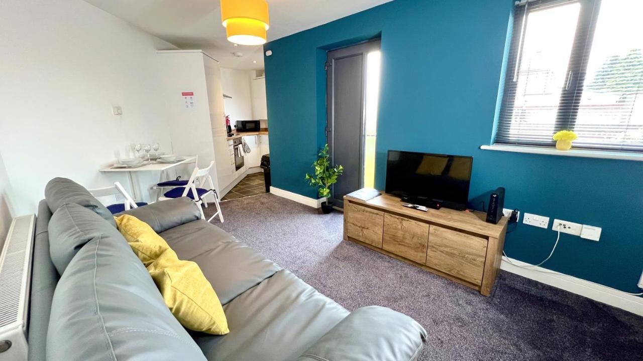 Cross Court, Stafford By Bell Apartments Ngoại thất bức ảnh