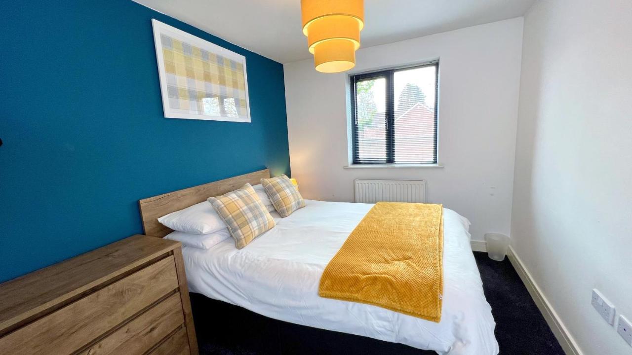 Cross Court, Stafford By Bell Apartments Ngoại thất bức ảnh